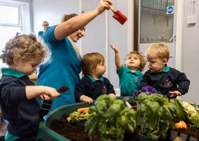 Saddleworth Stars Nursery - Children's Activities